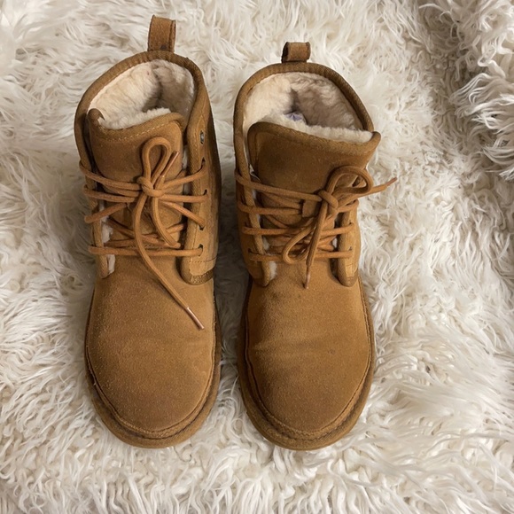 UGG Shoes - 🌸 SOLD 😣